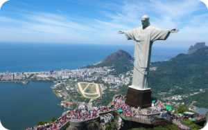 Imagem do Cristo Redentor com o pão de açúcar ao fundo.